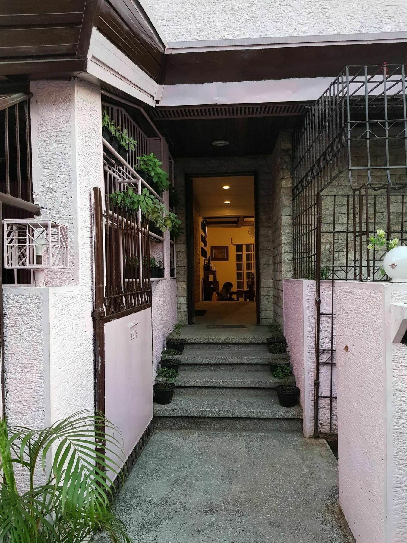 Kamuning Transient Hostel Manila Exterior foto